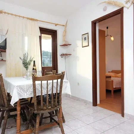 Apartman Roki *